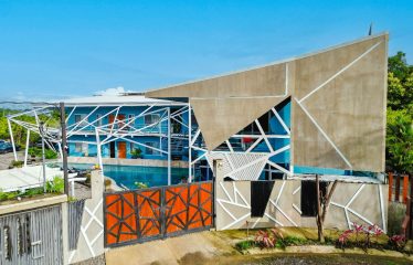 HOTEL PROPERTY WITH TWENTY TWO BEDROOM, NEAR TO THE TOWN , IN UVITA – 0.35 ACRES