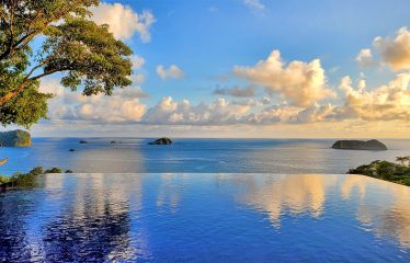 LUXURY PROPERTY WITH PANORAMIC OCEAN VIEWS, IN MANUEL ANTONIO – 1.53 ACRES