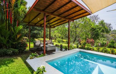 BEAUTIFUL HOME WITH POOL AND ROOM TO EXPAND IN OJOCHAL