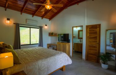 BEAUTIFUL HOME WITH POOL AND ROOM TO EXPAND IN OJOCHAL