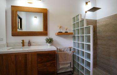 BEAUTIFUL HOME WITH POOL AND ROOM TO EXPAND IN OJOCHAL