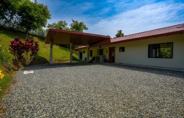 BEAUTIFUL HOME WITH POOL AND ROOM TO EXPAND IN OJOCHAL