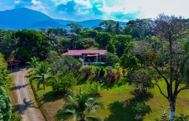 BEAUTIFUL HOME WITH POOL AND ROOM TO EXPAND IN OJOCHAL