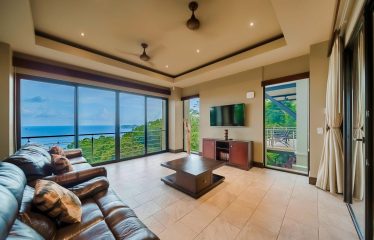 LUXURY PROPERTY WITH PANORAMIC OCEAN VIEWS, IN MANUEL ANTONIO – 1.53 ACRES