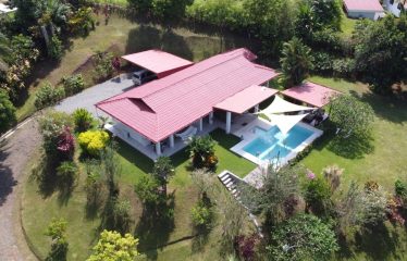 BEAUTIFUL HOME WITH POOL AND ROOM TO EXPAND IN OJOCHAL