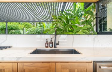 PROPERTY FIVE BEDROOM HOME WITH OCEAN AND MOUNTAINS PANORAMIC VIEWS, IN TRES RIOS – 4.08 ACRES