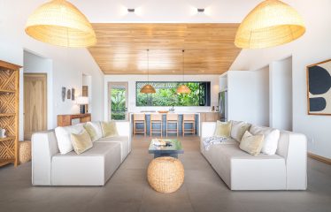 PROPERTY FIVE BEDROOM HOME WITH OCEAN AND MOUNTAINS PANORAMIC VIEWS, IN TRES RIOS – 4.08 ACRES