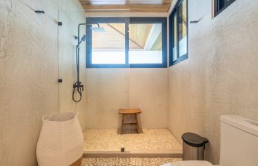 PROPERTY FIVE BEDROOM HOME WITH OCEAN AND MOUNTAINS PANORAMIC VIEWS, IN TRES RIOS – 4.08 ACRES