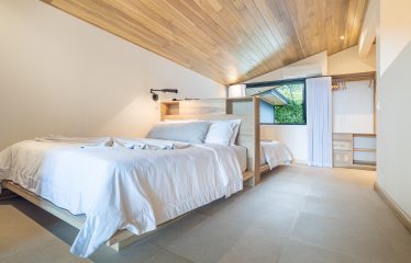 PROPERTY FIVE BEDROOM HOME WITH OCEAN AND MOUNTAINS PANORAMIC VIEWS, IN TRES RIOS – 4.08 ACRES