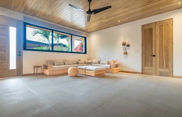 PROPERTY FIVE BEDROOM HOME WITH OCEAN AND MOUNTAINS PANORAMIC VIEWS, IN TRES RIOS – 4.08 ACRES