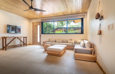 PROPERTY FIVE BEDROOM HOME WITH OCEAN AND MOUNTAINS PANORAMIC VIEWS, IN TRES RIOS – 4.08 ACRES