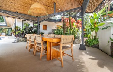 PROPERTY FIVE BEDROOM HOME WITH OCEAN AND MOUNTAINS PANORAMIC VIEWS, IN TRES RIOS – 4.08 ACRES