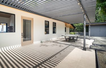 PROPERTY FIVE BEDROOM HOME WITH OCEAN AND MOUNTAINS PANORAMIC VIEWS, IN TRES RIOS – 4.08 ACRES