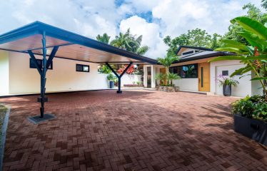 PROPERTY FIVE BEDROOM HOME WITH OCEAN AND MOUNTAINS PANORAMIC VIEWS, IN TRES RIOS – 4.08 ACRES