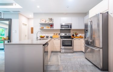 CONDOMINIUM PROPERTY NEAR TO THE BEACH, IN PIÑUELA – 0.04 ACRES