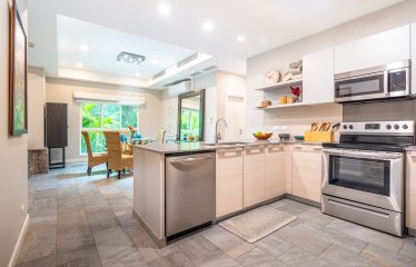 CONDOMINIUM PROPERTY NEAR TO THE BEACH, IN PIÑUELA – 0.04 ACRES