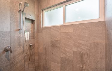 CONDOMINIUM PROPERTY NEAR TO THE BEACH, IN PIÑUELA – 0.04 ACRES