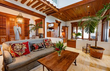 PROPERTY TWO FLOOR WITH TWO BEDROOM AND ADDITIONAL LOT SIZE NEXT TO PROPERTY, IN ESCALERAS – 3 ACRES