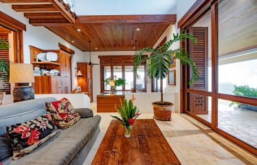 PROPERTY TWO FLOOR WITH TWO BEDROOM AND ADDITIONAL LOT SIZE NEXT TO PROPERTY, IN ESCALERAS – 3 ACRES