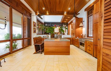 PROPERTY TWO FLOOR WITH TWO BEDROOM AND ADDITIONAL LOT SIZE NEXT TO PROPERTY, IN ESCALERAS – 3 ACRES