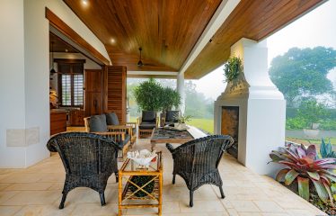 PROPERTY TWO FLOOR WITH TWO BEDROOM AND ADDITIONAL LOT SIZE NEXT TO PROPERTY, IN ESCALERAS – 3 ACRES