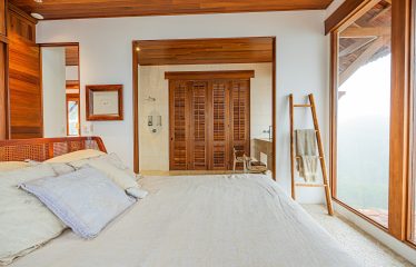 PROPERTY TWO FLOOR WITH TWO BEDROOM AND ADDITIONAL LOT SIZE NEXT TO PROPERTY, IN ESCALERAS – 3 ACRES