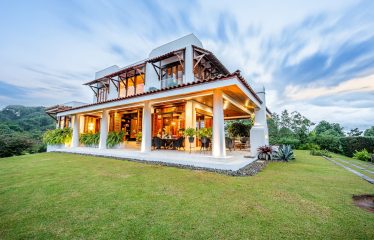 PROPERTY TWO FLOOR WITH TWO BEDROOM AND ADDITIONAL LOT SIZE NEXT TO PROPERTY, IN ESCALERAS – 3 ACRES