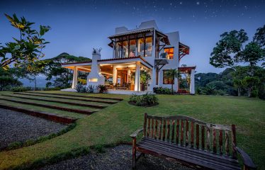 PROPERTY TWO FLOOR WITH TWO BEDROOM AND ADDITIONAL LOT SIZE NEXT TO PROPERTY, IN ESCALERAS – 3 ACRES