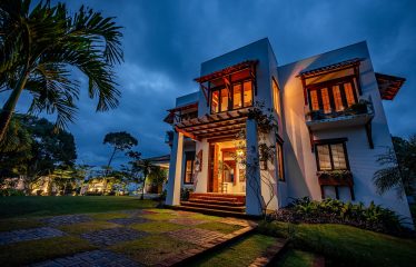 PROPERTY TWO FLOOR WITH TWO BEDROOM AND ADDITIONAL LOT SIZE NEXT TO PROPERTY, IN ESCALERAS – 3 ACRES