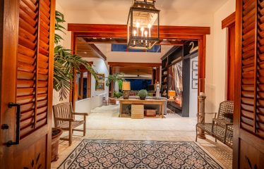 PROPERTY TWO FLOOR WITH TWO BEDROOM AND ADDITIONAL LOT SIZE NEXT TO PROPERTY, IN ESCALERAS – 3 ACRES