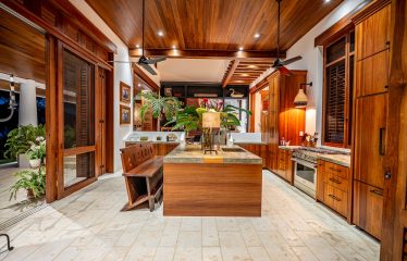 PROPERTY TWO FLOOR WITH TWO BEDROOM AND ADDITIONAL LOT SIZE NEXT TO PROPERTY, IN ESCALERAS – 3 ACRES