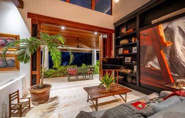 PROPERTY TWO FLOOR WITH TWO BEDROOM AND ADDITIONAL LOT SIZE NEXT TO PROPERTY, IN ESCALERAS – 3 ACRES