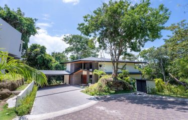 LUXURY THREE FLOOR PROPERTY WITH EIGHT BEDROOM WITH TREES VIEWS, IN QUEPOS – 0.22 ACRES