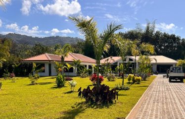 LANDSCAPE PROPERTY WITH POOL AND GUEST HOUSE CASA BLANCA, IN MATAPALO – 1.23 ACRES