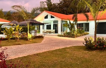 LANDSCAPE PROPERTY WITH POOL AND GUEST HOUSE CASA BLANCA, IN MATAPALO – 1.23 ACRES
