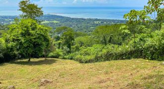 BUILDING PROPERTY WITH PANORAMIC VIEWS OF THE OCEAN AND VALLEY, IN UVITA – 1.4 ACRES