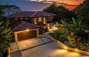 VILLA PACIFICA LUXURY PROPERTY WITH PANORAMIC OCEAN AND SUNSET VIEWS, IN DOMINICAL – 0.68 ACRES