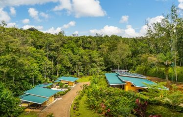 PROPERTY WITH PRINCIPAL HOUSE AND TWO VILLAS PROPERTY, IN OJOCHAL – 2.3 ACRES