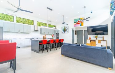 PROPERTY WITH PRINCIPAL HOUSE AND TWO VILLAS PROPERTY, IN OJOCHAL – 2.3 ACRES