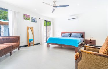 PROPERTY WITH PRINCIPAL HOUSE AND TWO VILLAS PROPERTY, IN OJOCHAL – 2.3 ACRES