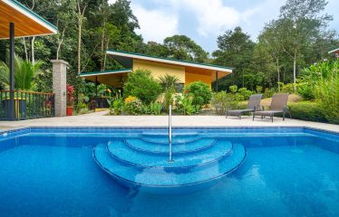 PROPERTY WITH PRINCIPAL HOUSE AND TWO VILLAS PROPERTY, IN OJOCHAL – 2.3 ACRES