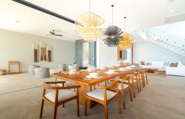 LUXURY PROPERTY WITH FIVE BEDROOM AND PANORAMIC VIEWS OF THE OCEAN, NEAR TO ESCALERAS – 1.36 ACRES