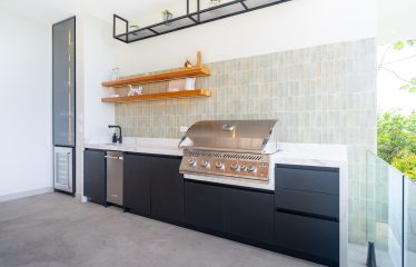 LUXURY PROPERTY WITH FIVE BEDROOM AND PANORAMIC VIEWS OF THE OCEAN, NEAR TO ESCALERAS – 1.36 ACRES