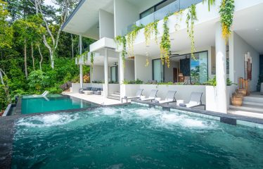 LUXURY PROPERTY WITH FIVE BEDROOM AND PANORAMIC VIEWS OF THE OCEAN, NEAR TO ESCALERAS – 1.36 ACRES