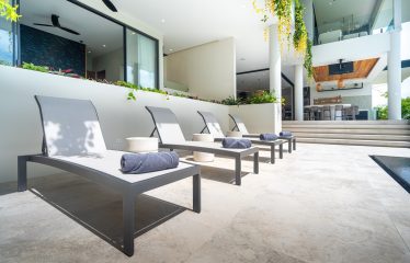 LUXURY PROPERTY WITH FIVE BEDROOM AND PANORAMIC VIEWS OF THE OCEAN, NEAR TO ESCALERAS – 1.36 ACRES