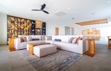 LUXURY PROPERTY WITH FIVE BEDROOM AND PANORAMIC VIEWS OF THE OCEAN, NEAR TO ESCALERAS – 1.36 ACRES