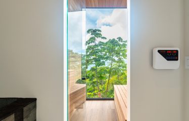 LUXURY PROPERTY WITH FIVE BEDROOM AND PANORAMIC VIEWS OF THE OCEAN, NEAR TO ESCALERAS – 1.36 ACRES