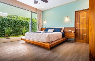 PROPERTY WITH A GUEST HOUSE, IN BAHIA BALLENA CENTER – 0.25 ACRES