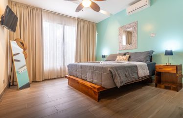 PROPERTY WITH A GUEST HOUSE, IN BAHIA BALLENA CENTER – 0.25 ACRES