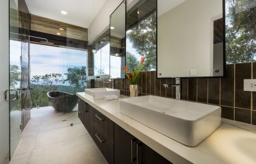 LUXURY JUNGLE PROPERTY WITH FOUR BEDROOMS AND OCEAN VIEWS, IN DOMINICALITO – 1.25 ACRES